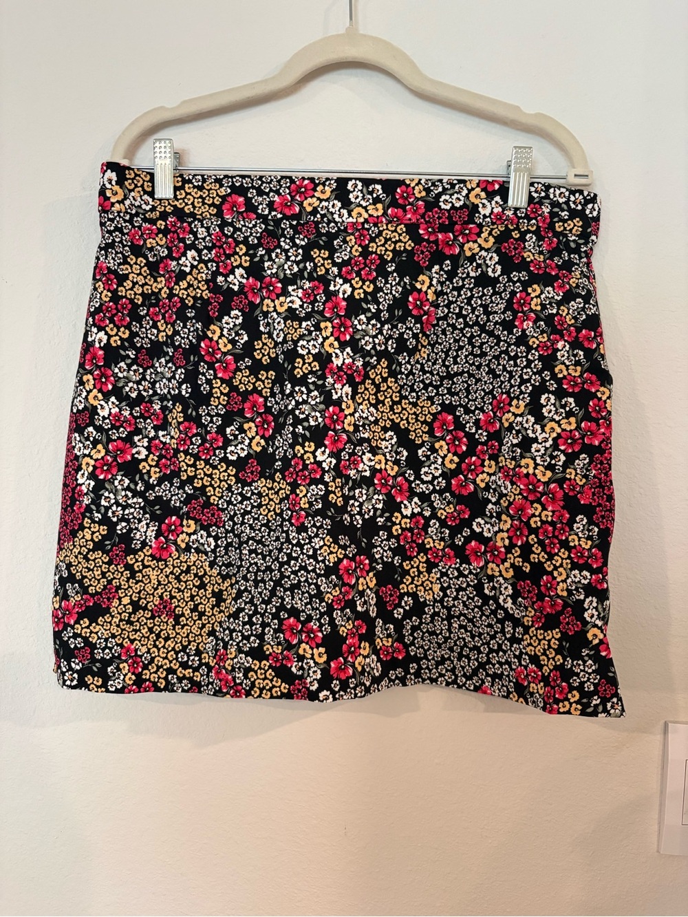 Rafaella Black Mini Skort with Pink and Yellow Floral Print, size Large